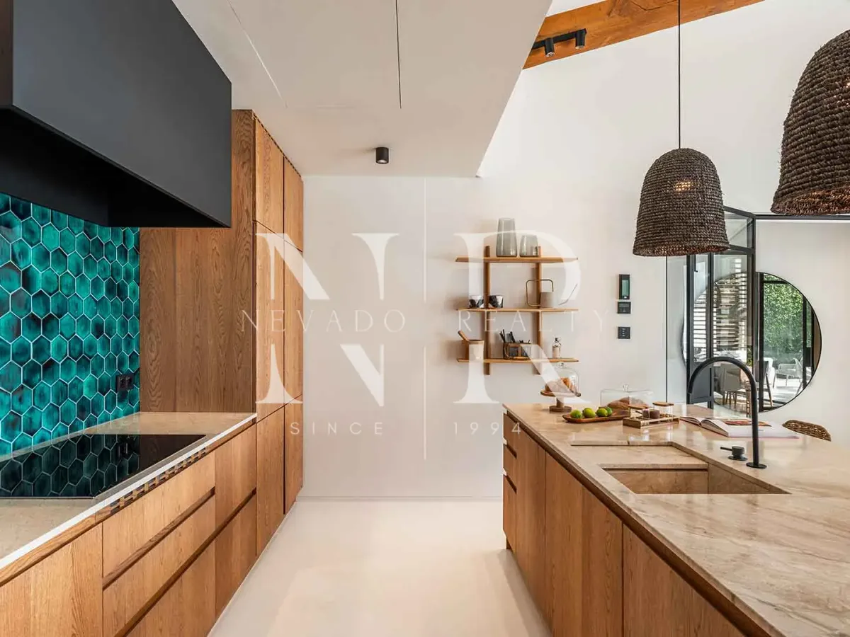 Front line Los Naranjos Golf villa with panoramic views for sale