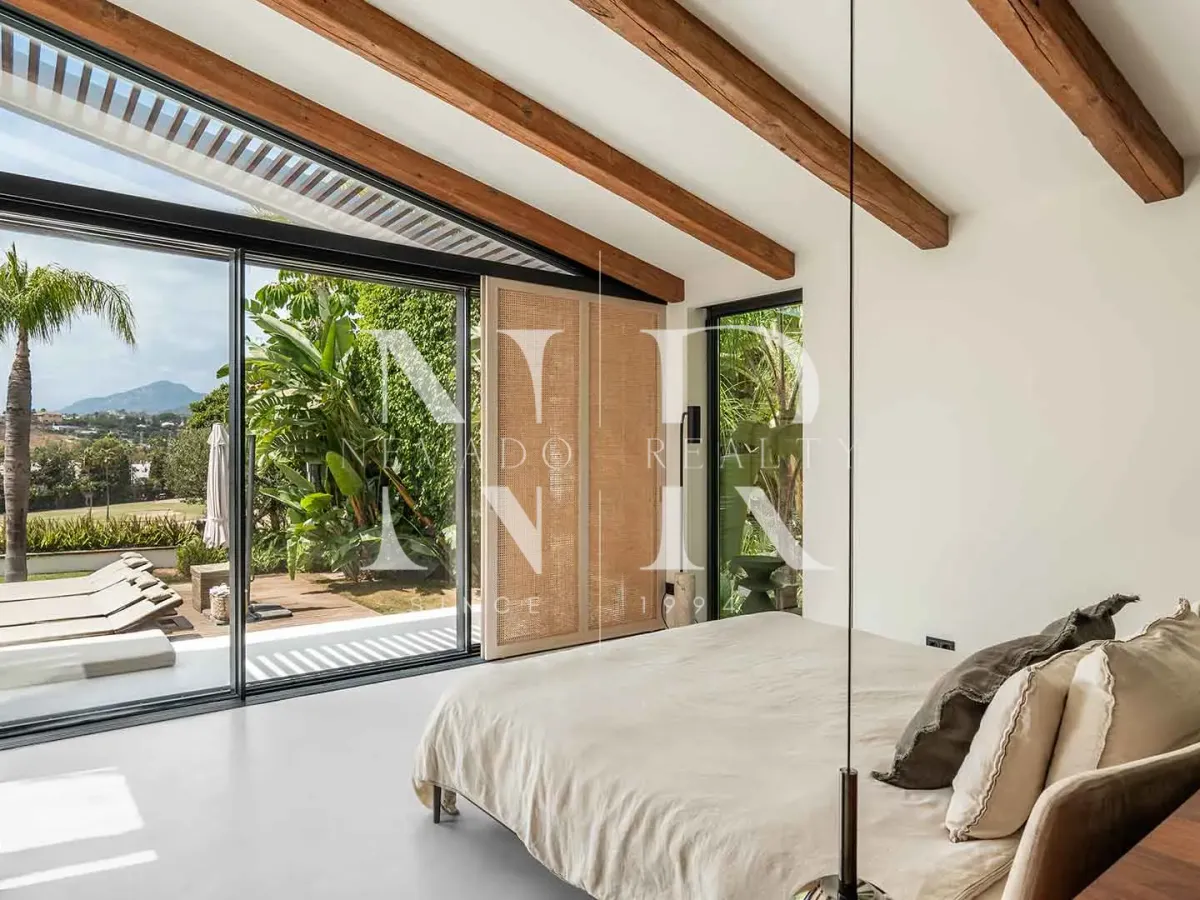 Front line Los Naranjos Golf villa with panoramic views for sale