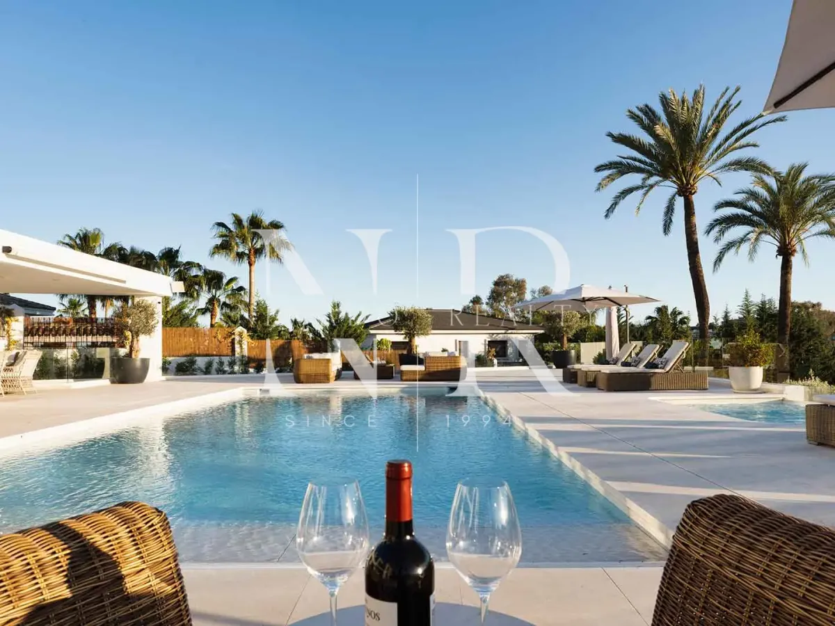 Frontline golf villa in Los Naranjos Golf Club for sale