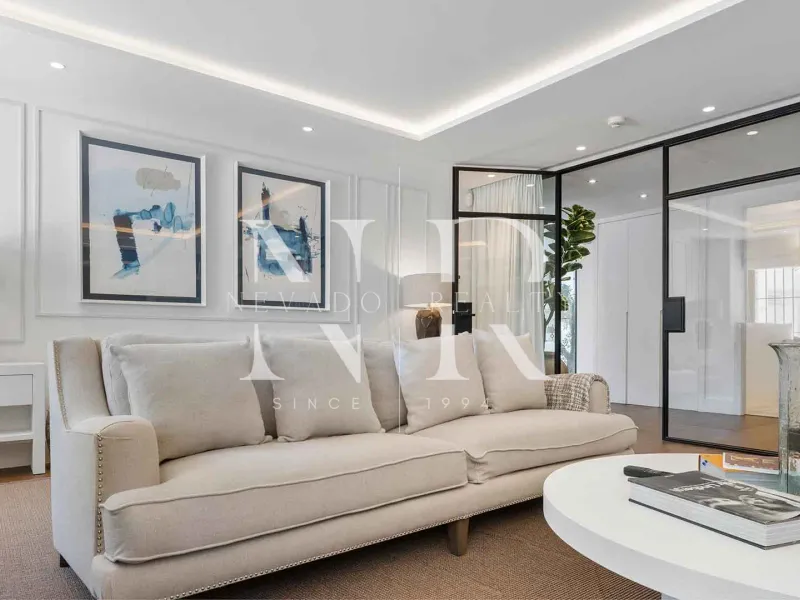 Frontline golf villa in Los Naranjos Golf Club for sale