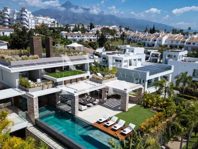 Unique design villa in Nueva Andalucia for sale