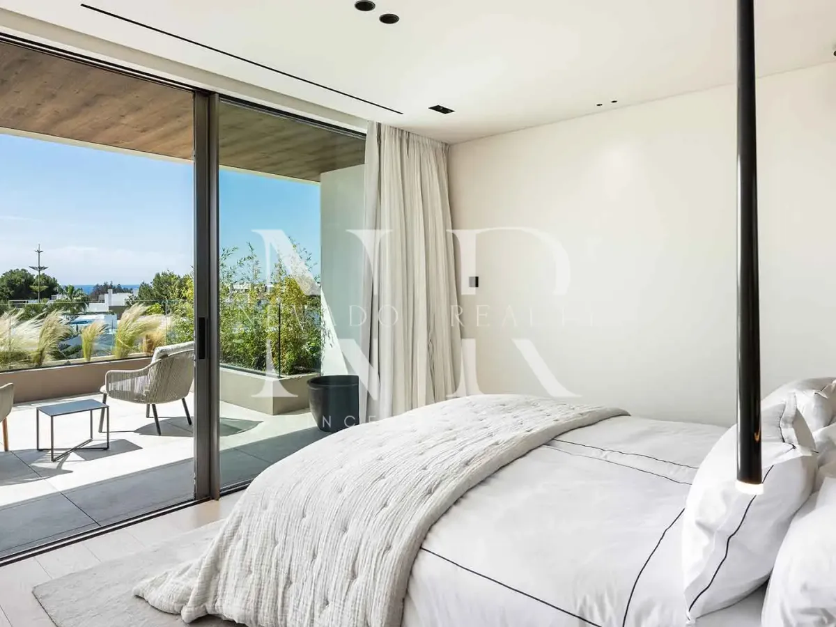 Unique design villa in Nueva Andalucia for sale