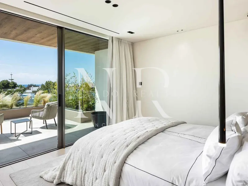 Unique design villa in Nueva Andalucia for sale