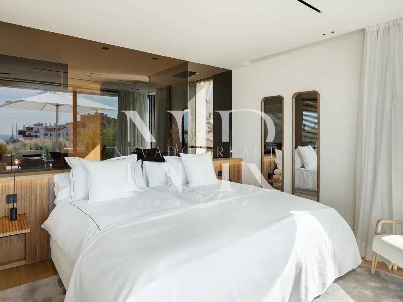 Unique design villa in Nueva Andalucia for sale