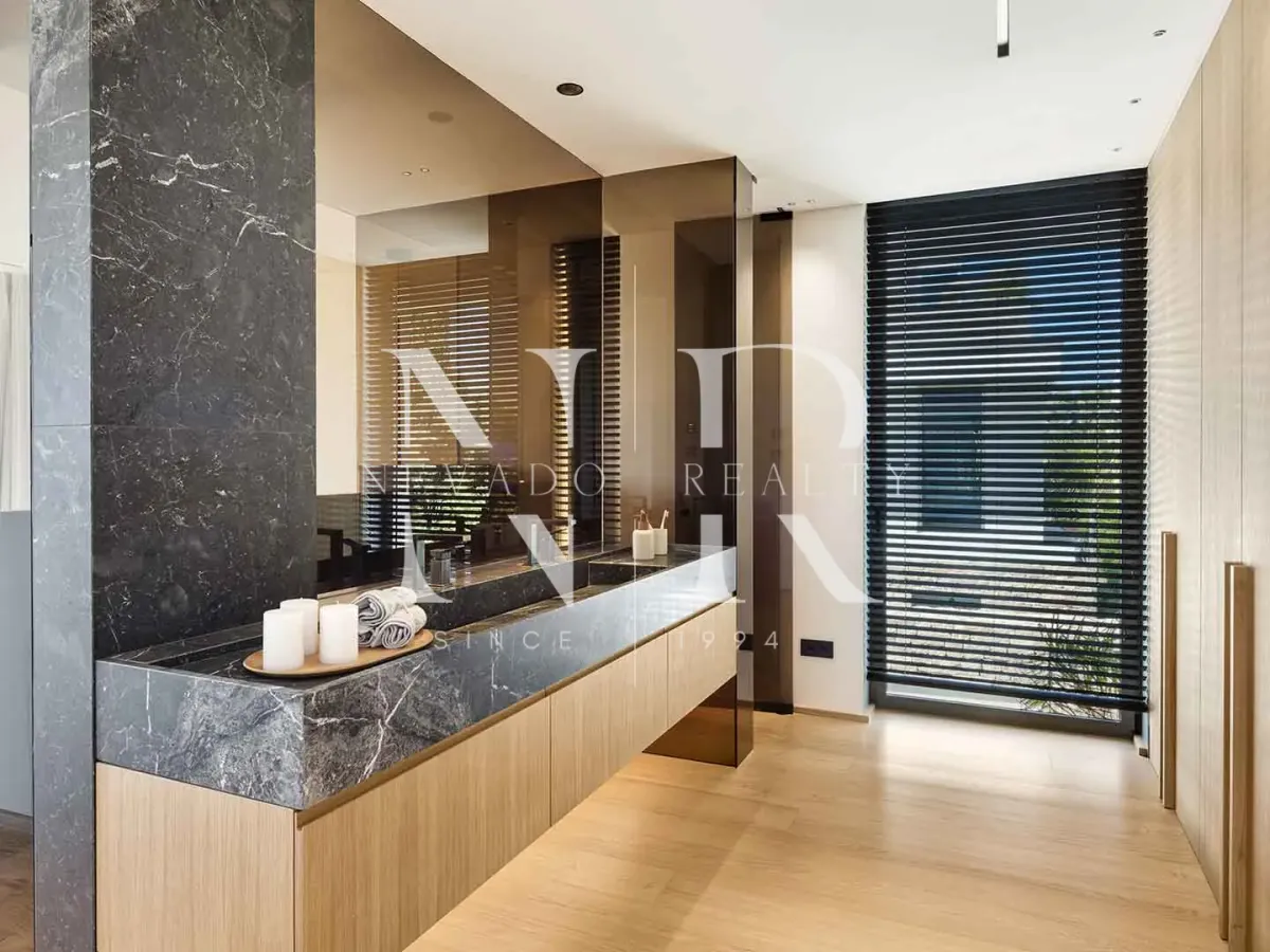 Unique design villa in Nueva Andalucia for sale