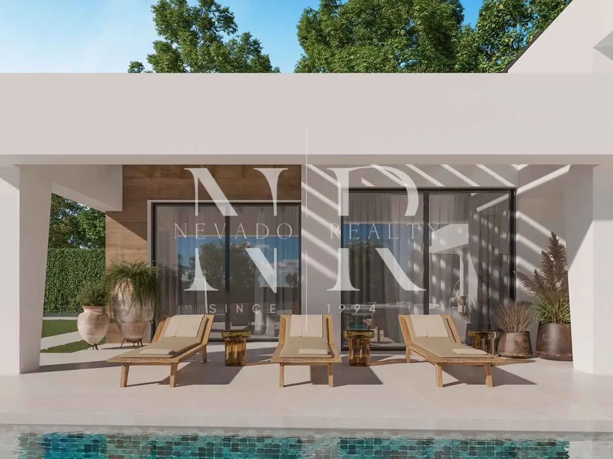 Single-storey villa under construction in Nueva Andalucía for sale