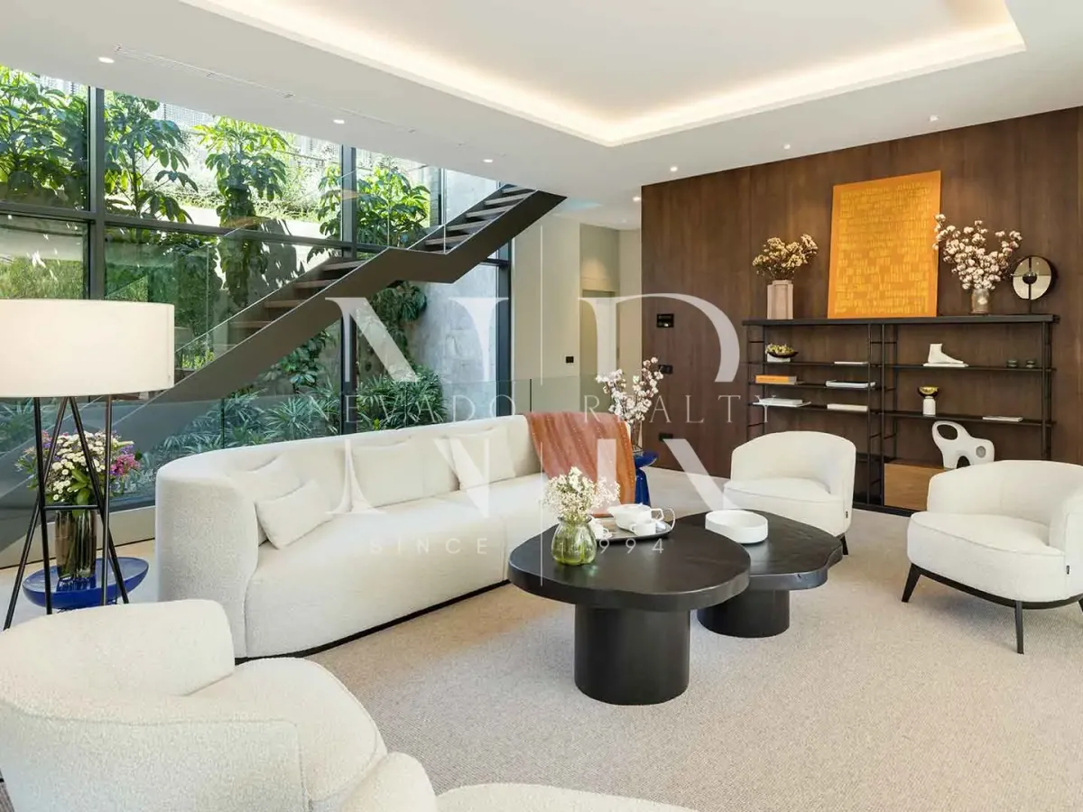 Villa in Nueva Andalucia close to the Golf Valley for sale