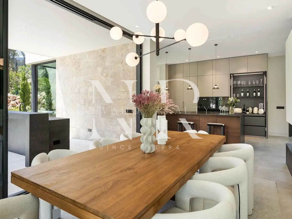 Villa in Nueva Andalucia close to the Golf Valley for sale