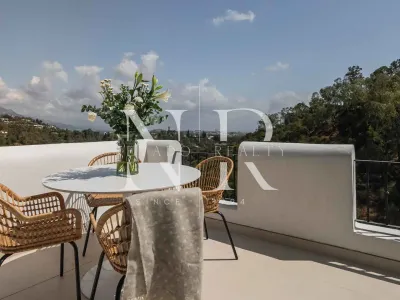 Completely renovated apartment in Los Almendros residential complex for sale