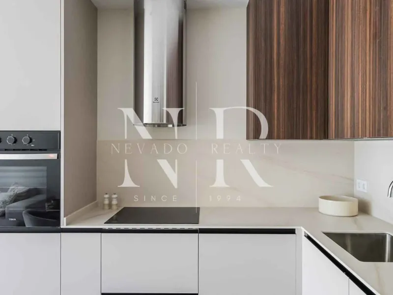 Completely renovated apartment in Los Almendros residential complex for sale