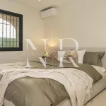 Completely renovated apartment in Los Almendros residential complex for sale 9