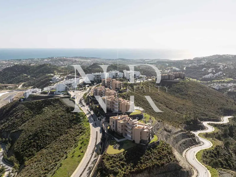 Apartment in the Real de la Quinta residential complex with panoramic sea views for sale