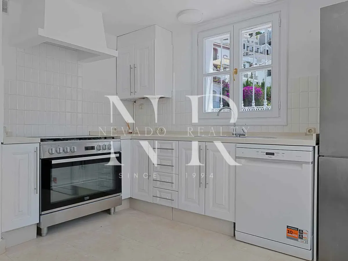 Semi-detached house in La Perla de la Heredia residential area for sale