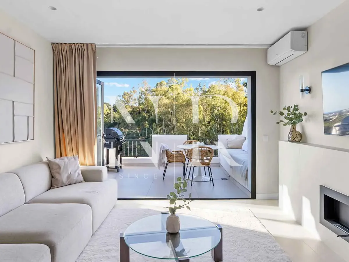 Completely renovated apartment in Las Terrazas residential complex for sale