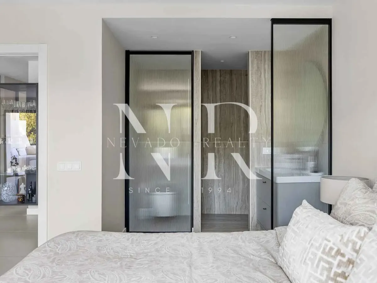 Completely renovated apartment in Las Terrazas residential complex for sale