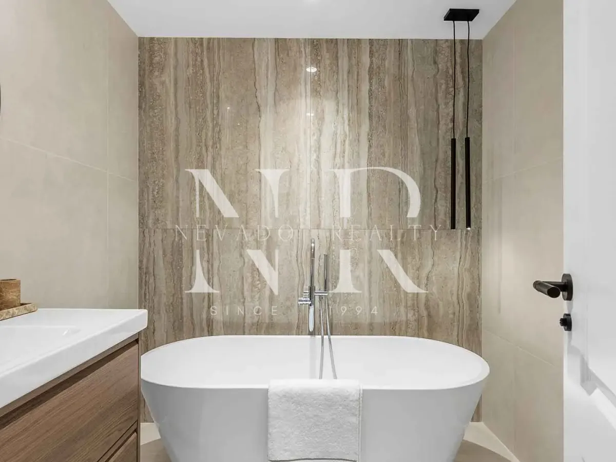 Completely renovated apartment in Las Terrazas residential complex for sale