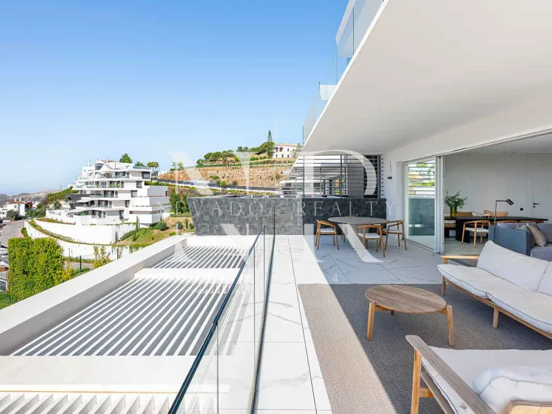 Apartment in Byu Hills development with panoramic sea views for sale
