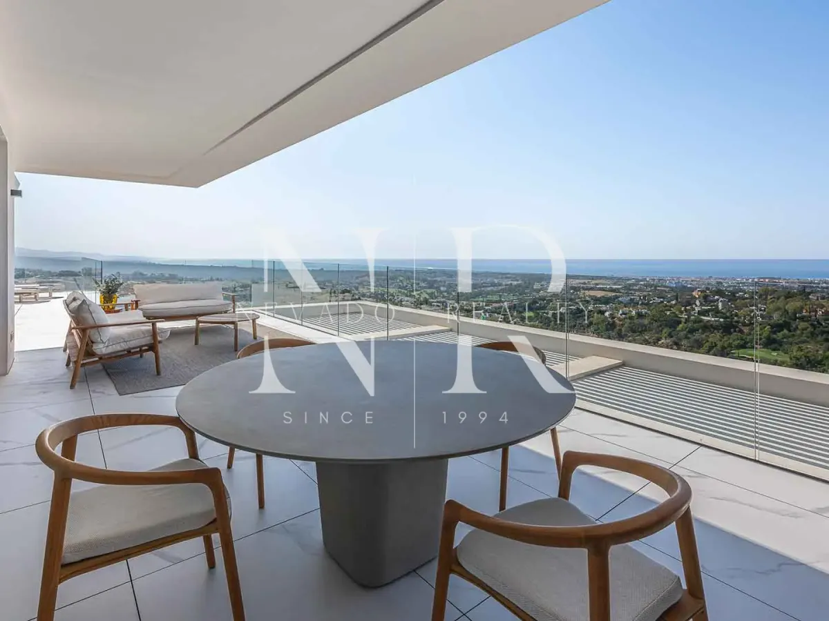 Apartment in Byu Hills development with panoramic sea views for sale