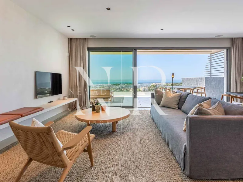 Apartment in Byu Hills development with panoramic sea views for sale