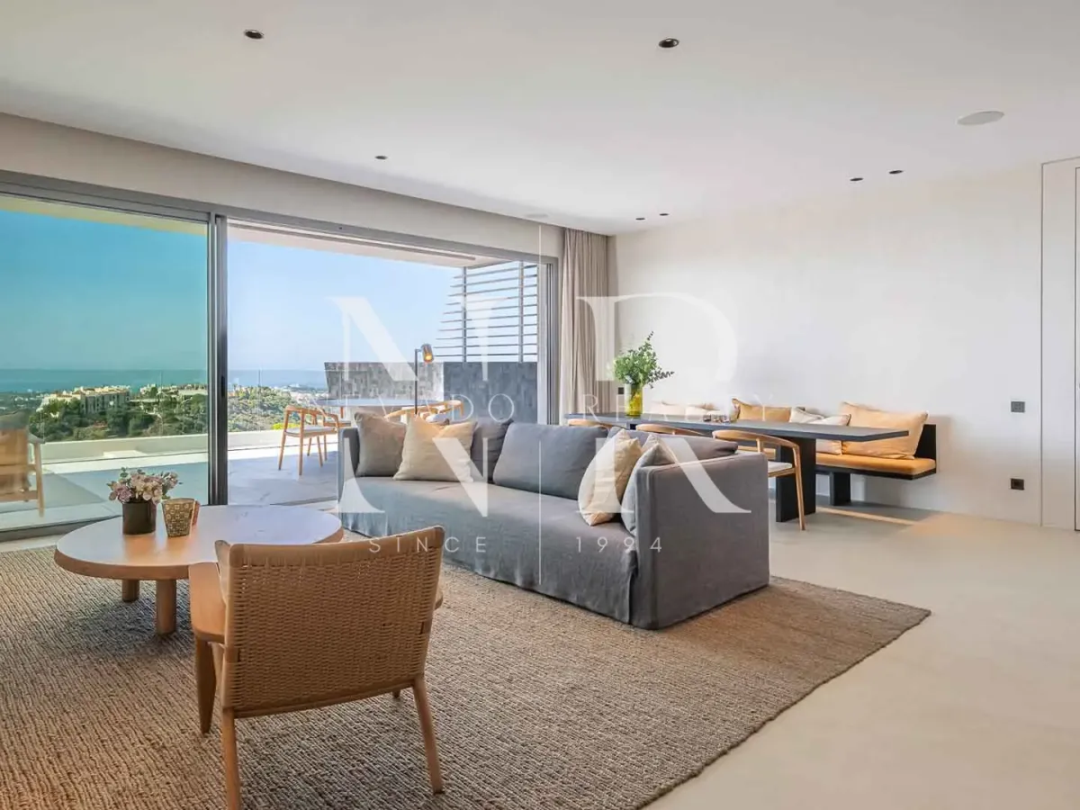 Apartment in Byu Hills development with panoramic sea views for sale