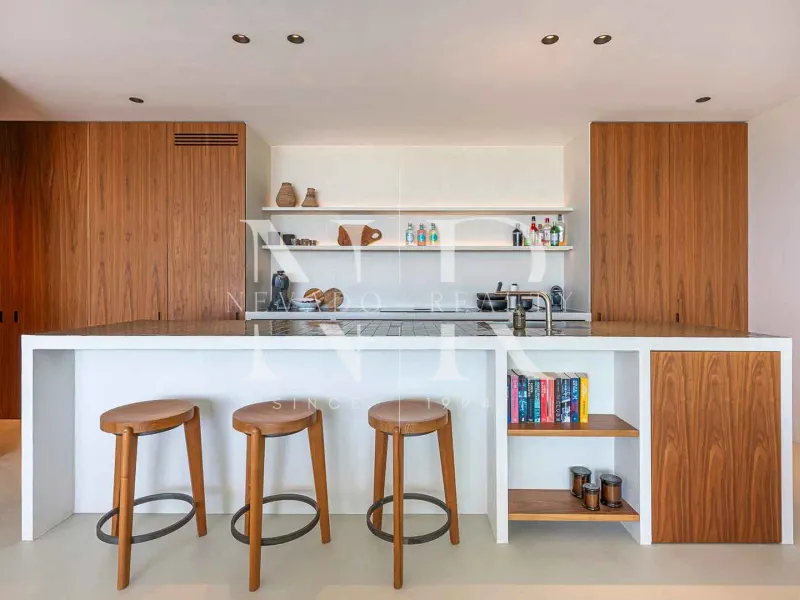 Apartment in Byu Hills development with panoramic sea views for sale