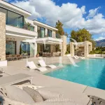 Newly built villa in La Quinta with sea views for sale 4