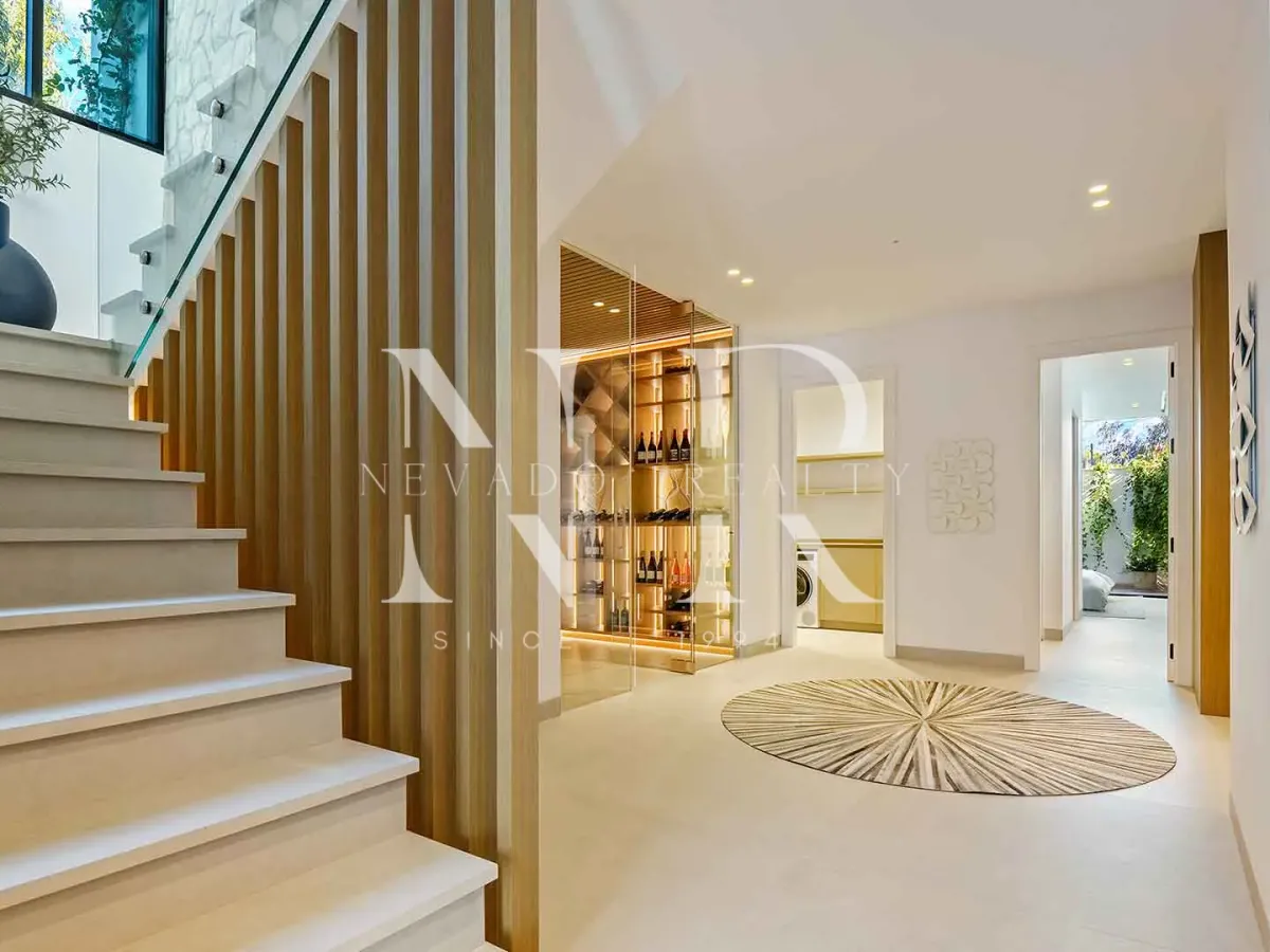 Newly built villa in La Quinta with sea views for sale