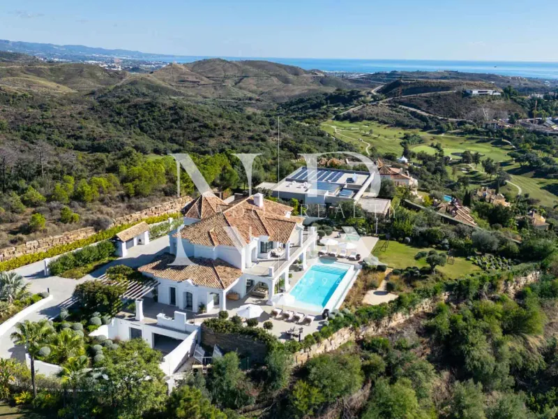 Villa in Marbella Club Golf Resort with panoramic sea views for sale