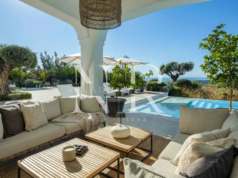 Villa in Marbella Club Golf Resort with panoramic sea views for sale