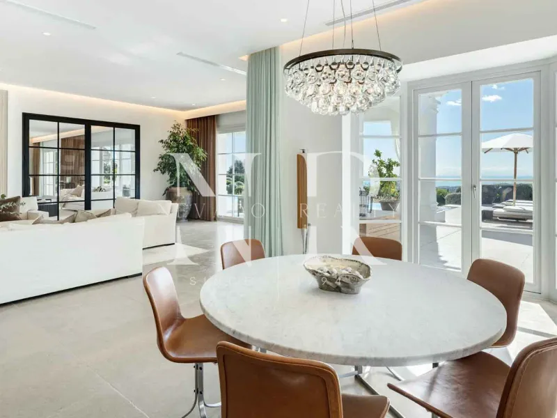 Villa in Marbella Club Golf Resort with panoramic sea views for sale