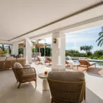 Villa in El Herrojo with panoramic sea views for sale 2