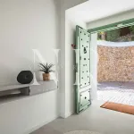 Completely renovated villa for sale in the El Madroñal gated community 10