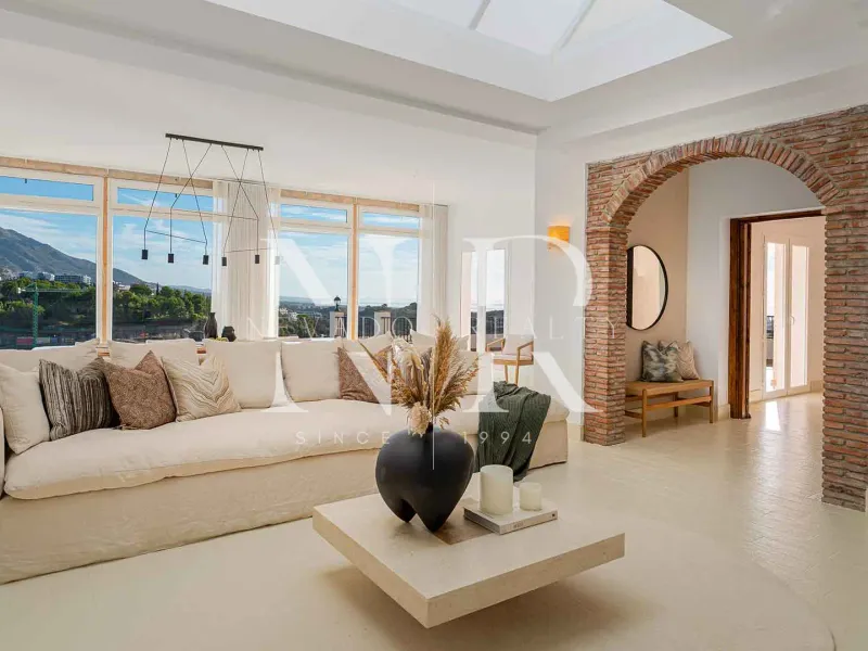 Classic Andalusian-style villa for sale in El Madroñal