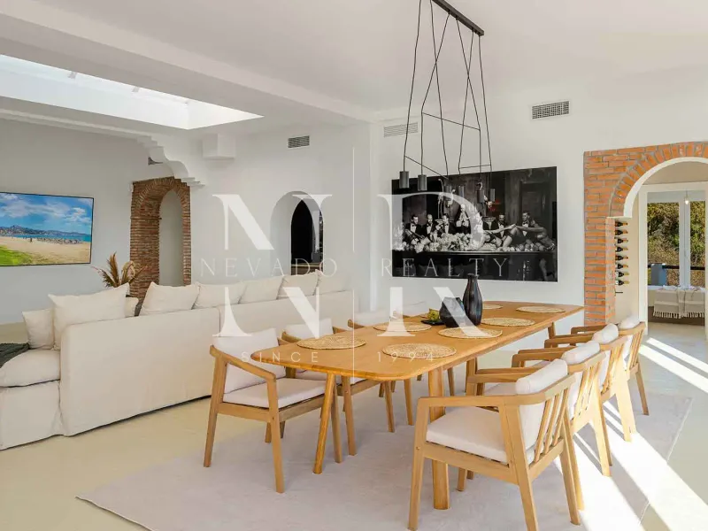 Classic Andalusian-style villa for sale in El Madroñal