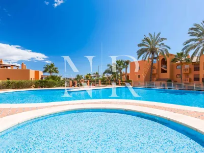 Completely renovated apartment for sale in the Gazules del Sol residential complex