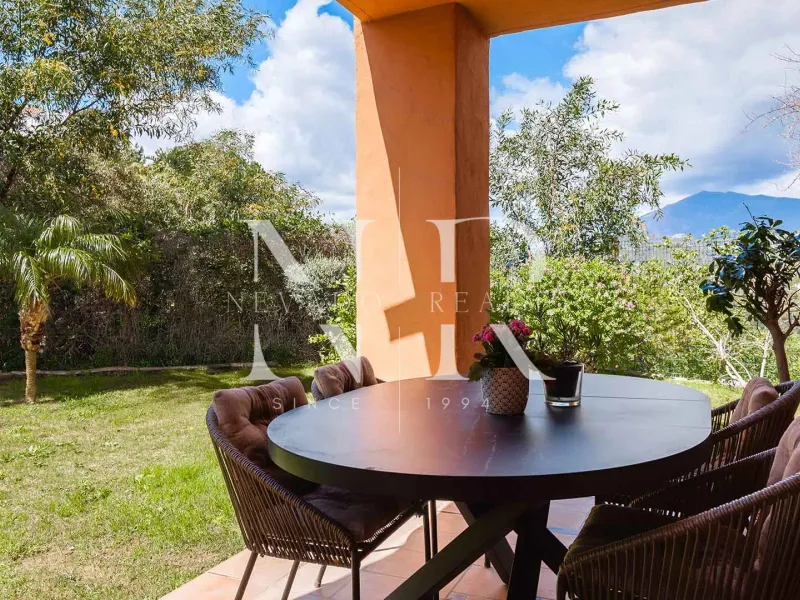 Completely renovated apartment for sale in the Gazules del Sol residential complex