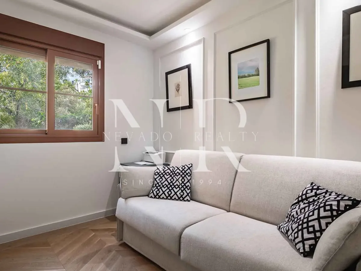 Completely renovated apartment for sale in the Gazules del Sol residential complex