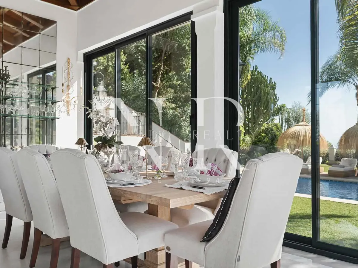 Classic Andalusian-style villa for sale in the gated community of El Madroñal