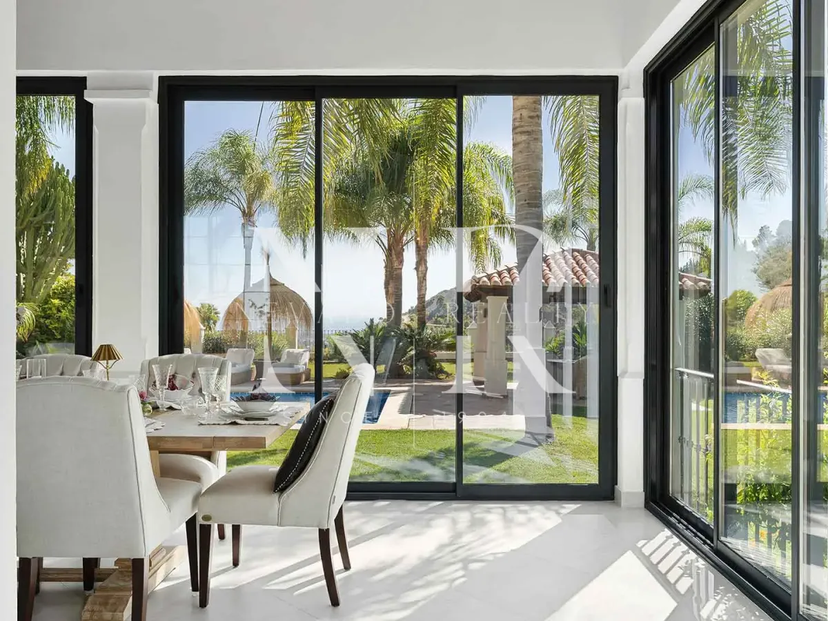 Classic Andalusian-style villa for sale in the gated community of El Madroñal