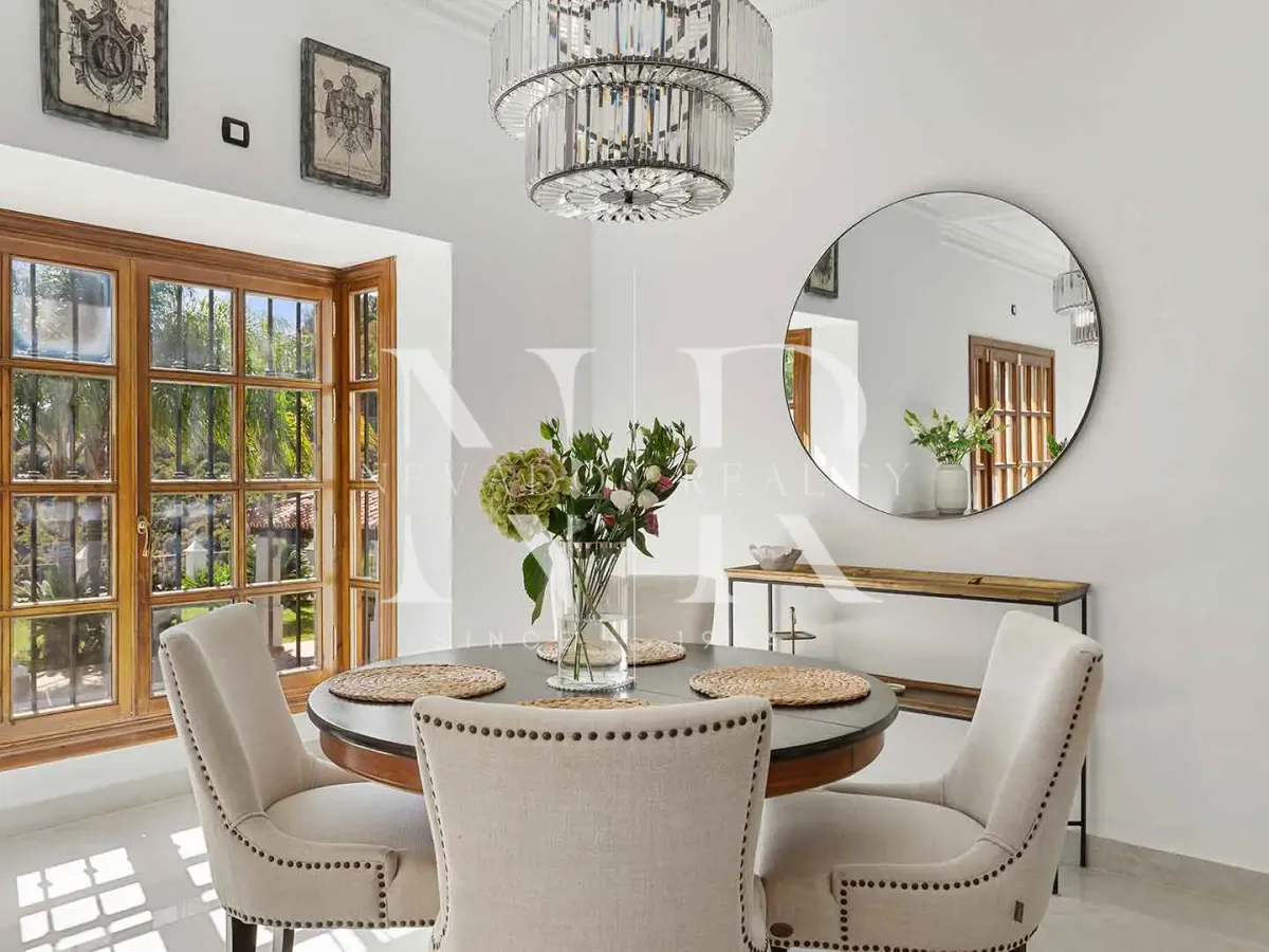 Classic Andalusian-style villa for sale in the gated community of El Madroñal