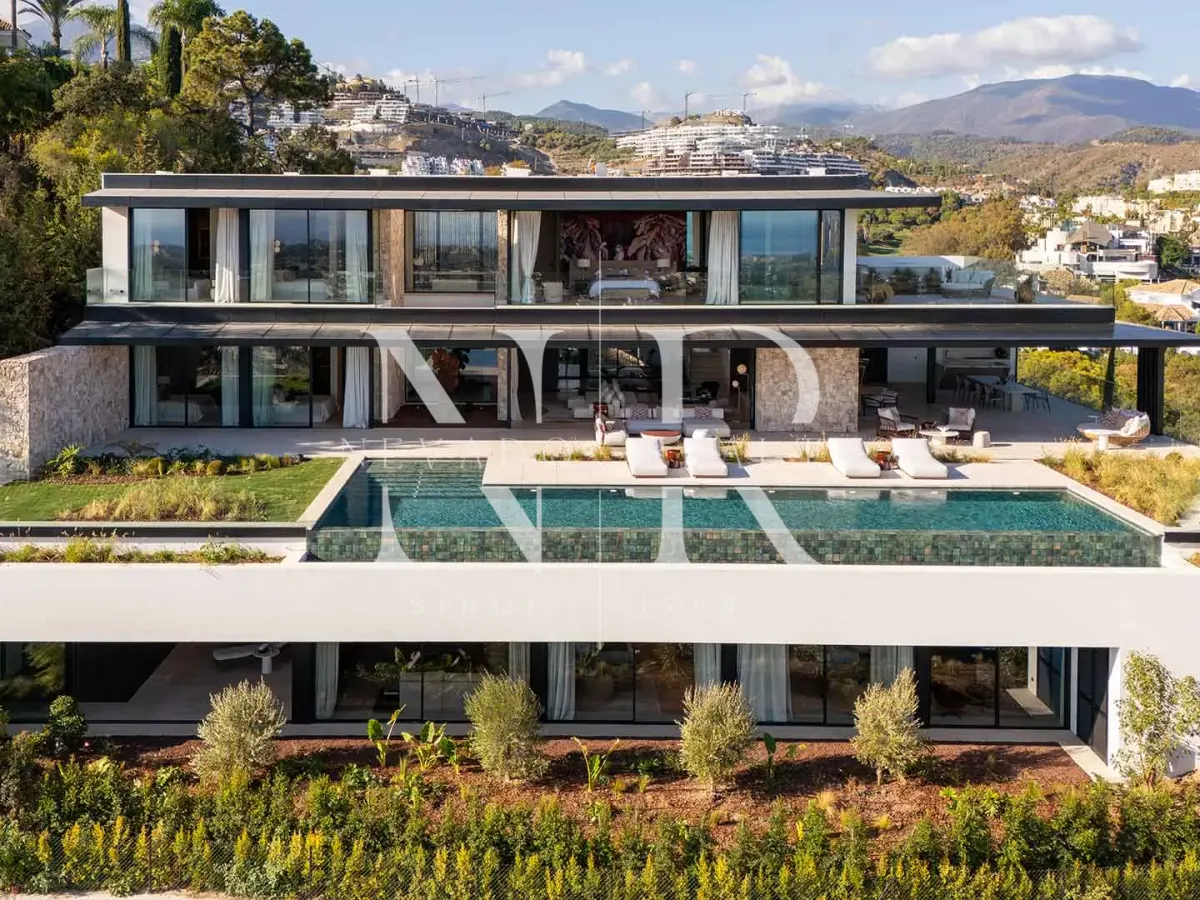 Villa in El Herrojo Alto residential development with panoramic sea views for sale