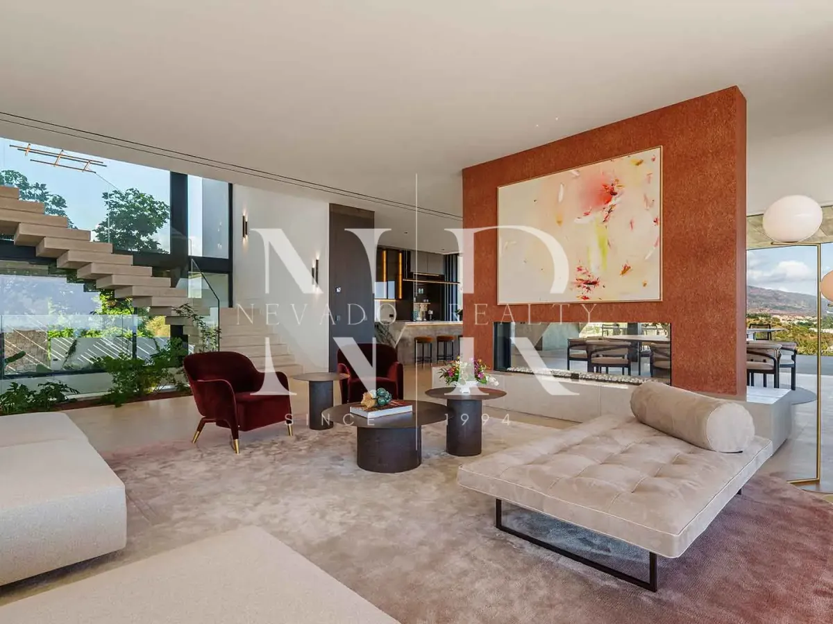 Villa in El Herrojo Alto residential development with panoramic sea views for sale