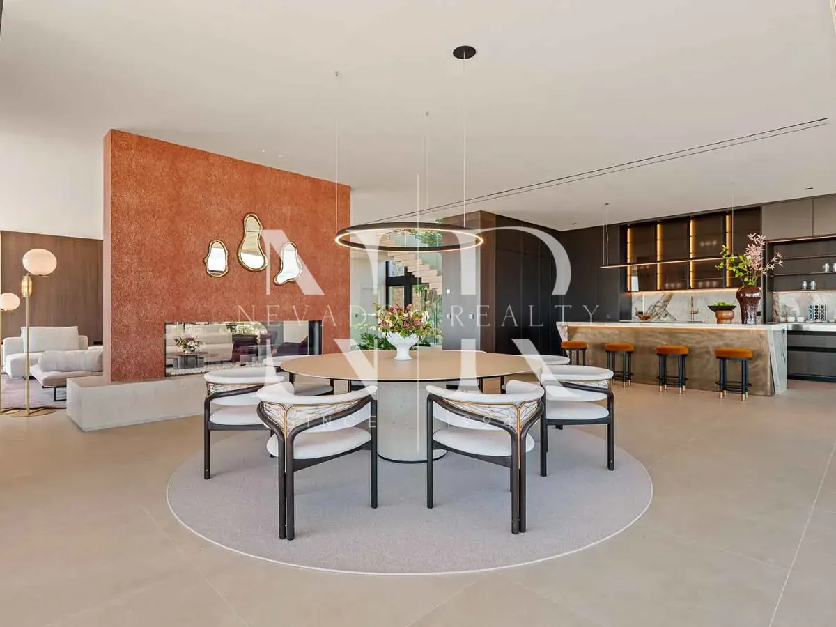 Villa in El Herrojo Alto residential development with panoramic sea views for sale