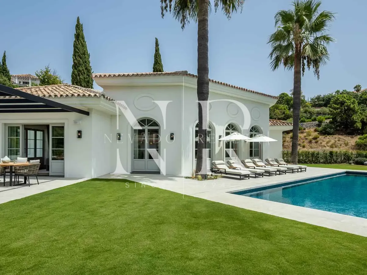 Completely renovated villa for sale in La Zagaleta residential development