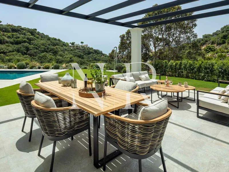 Completely renovated villa for sale in La Zagaleta residential development