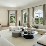 Completely renovated villa for sale in La Zagaleta residential development 7