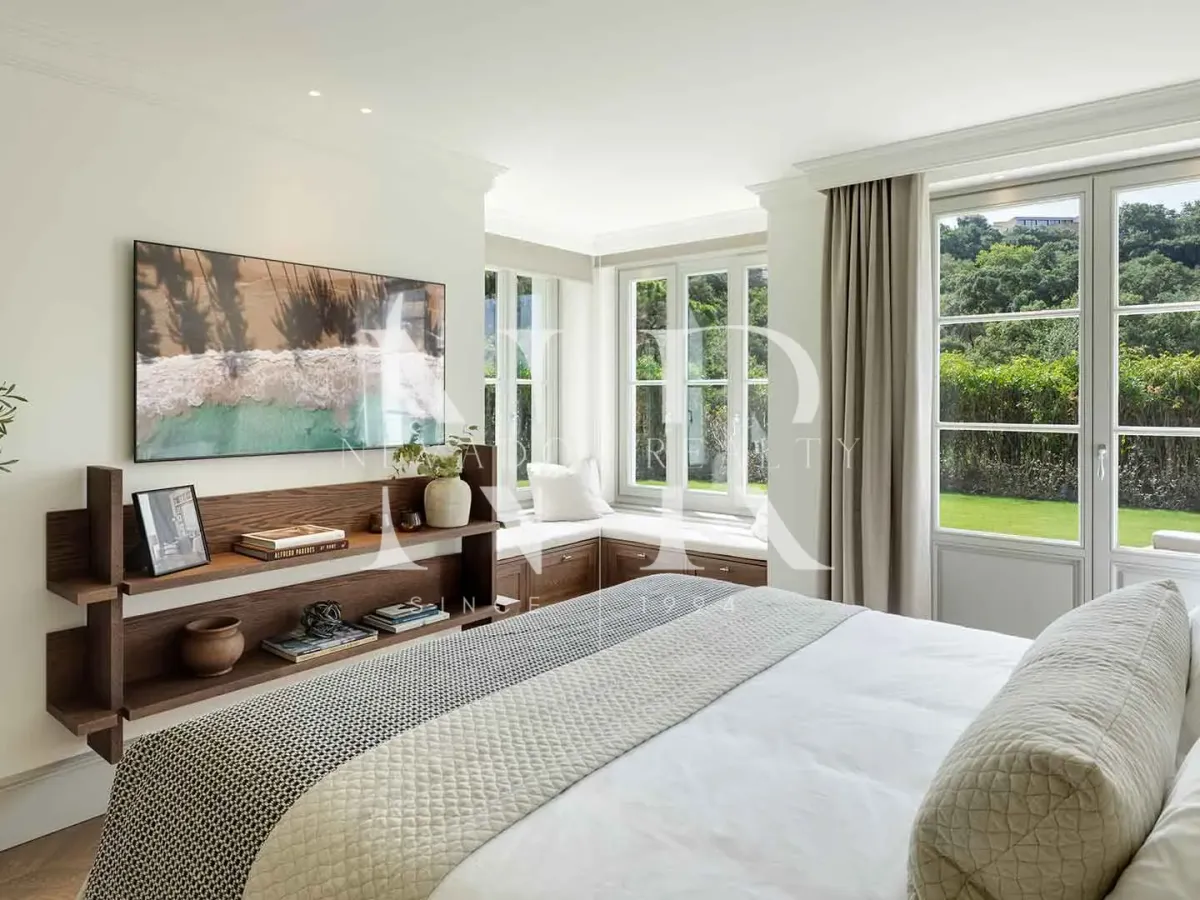 Completely renovated villa for sale in La Zagaleta residential development