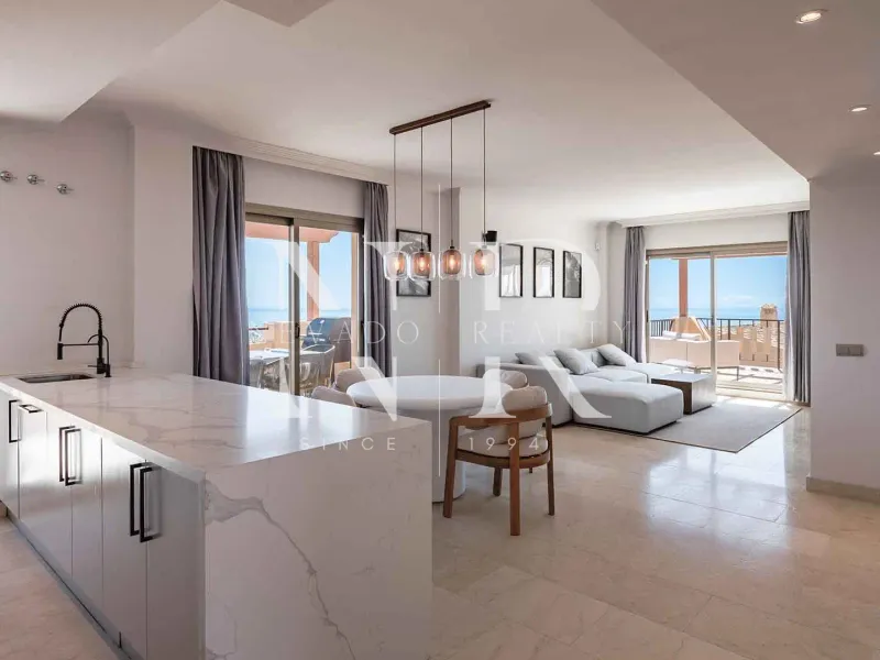 Penthouse in the Hacienda Señorío de Cifuentes residential complex with panoramic sea views for sale
