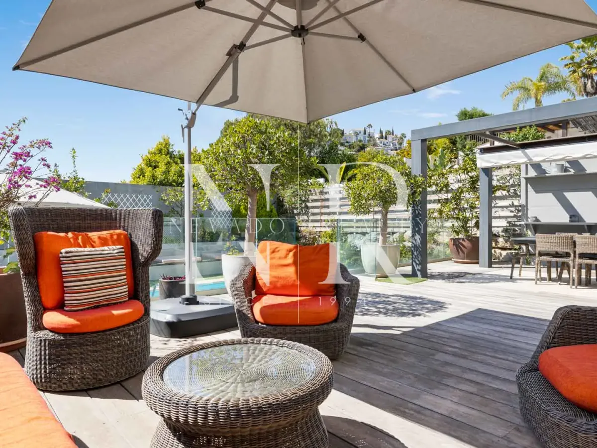 Townhouse in La Perla de la Heredia Urbanization with private pool for sale