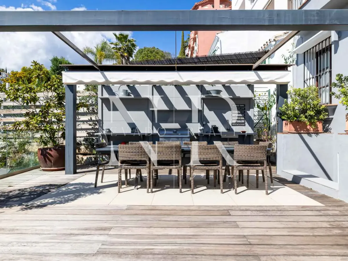 Townhouse in La Perla de la Heredia Urbanization with private pool for sale